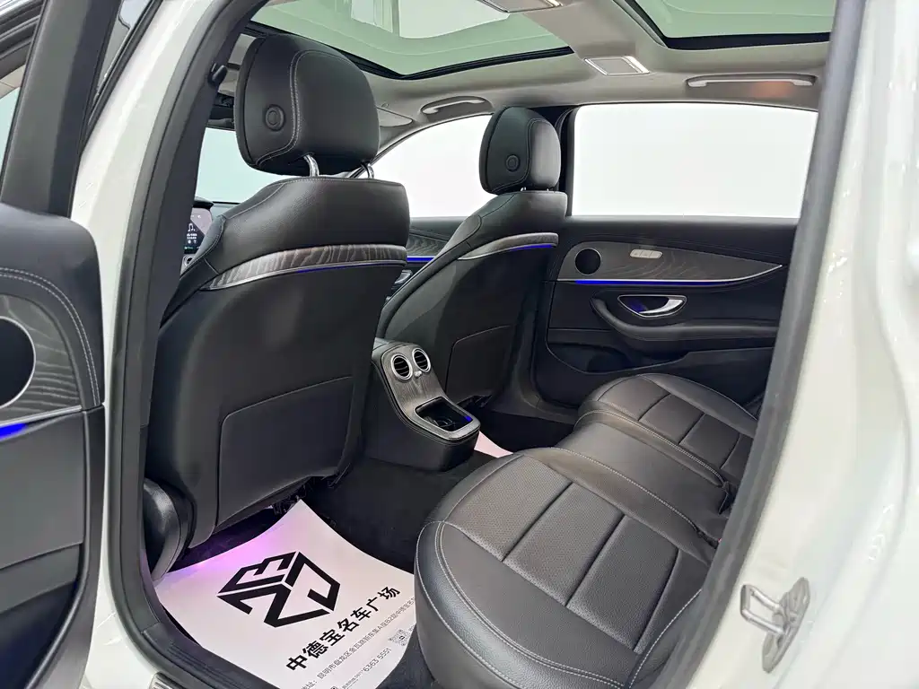 Mercedes-Benz E-Class 2022 — фото 13