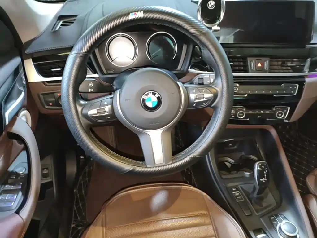 BMW X1 2021 — фото 11