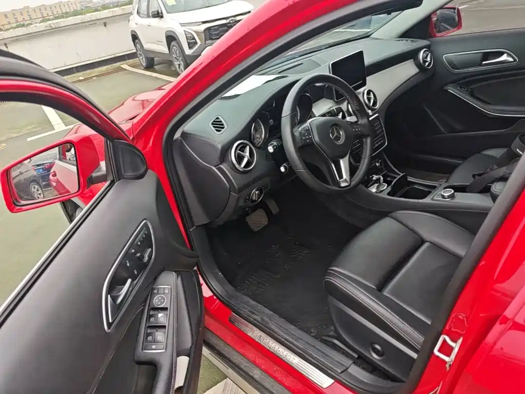 Mercedes-Benz GLA 2016 — фото 16