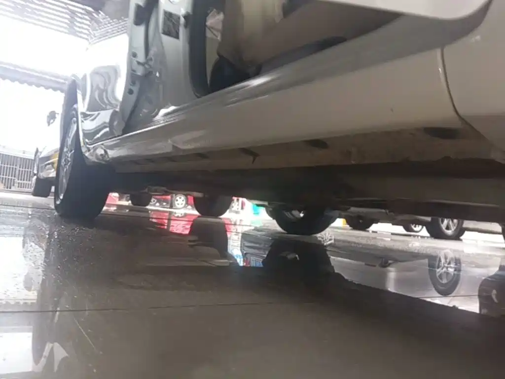 Toyota Yaris L 2015 — фото 21