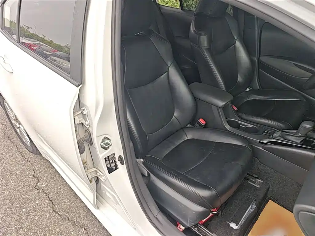 Toyota Corolla 2023 — фото 25