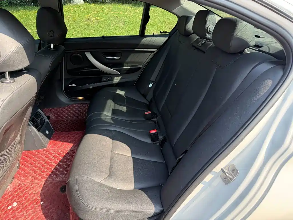 BMW 3 Series 2016 — фото 12