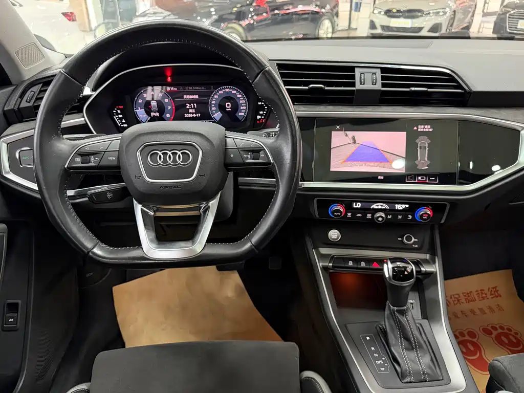 Audi Q3 2020 — фото 17