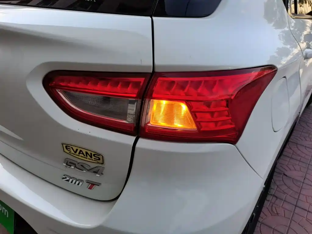 GAC Motor Trumpchi GS4 2015 — фото 8