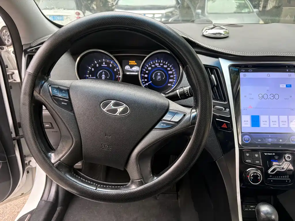 Hyundai Sonata 2014 — фото 23