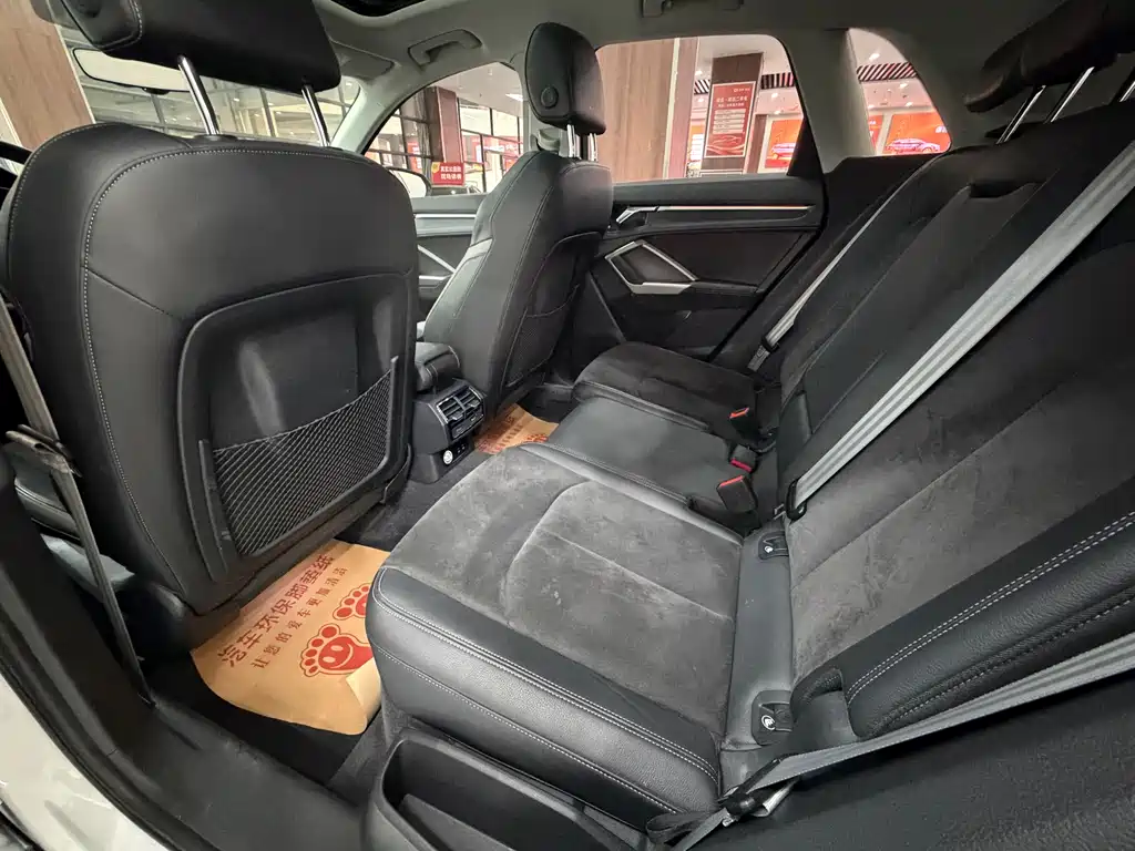 Audi Q3 2020 — фото 14