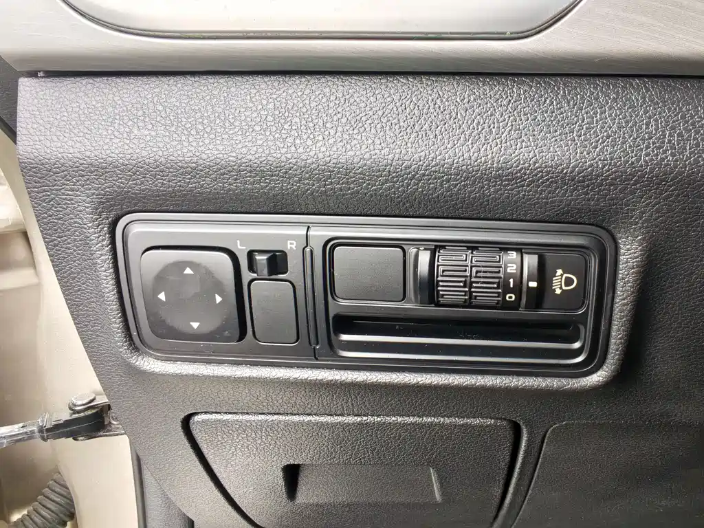 Geely Vision X3 2020 — фото 11