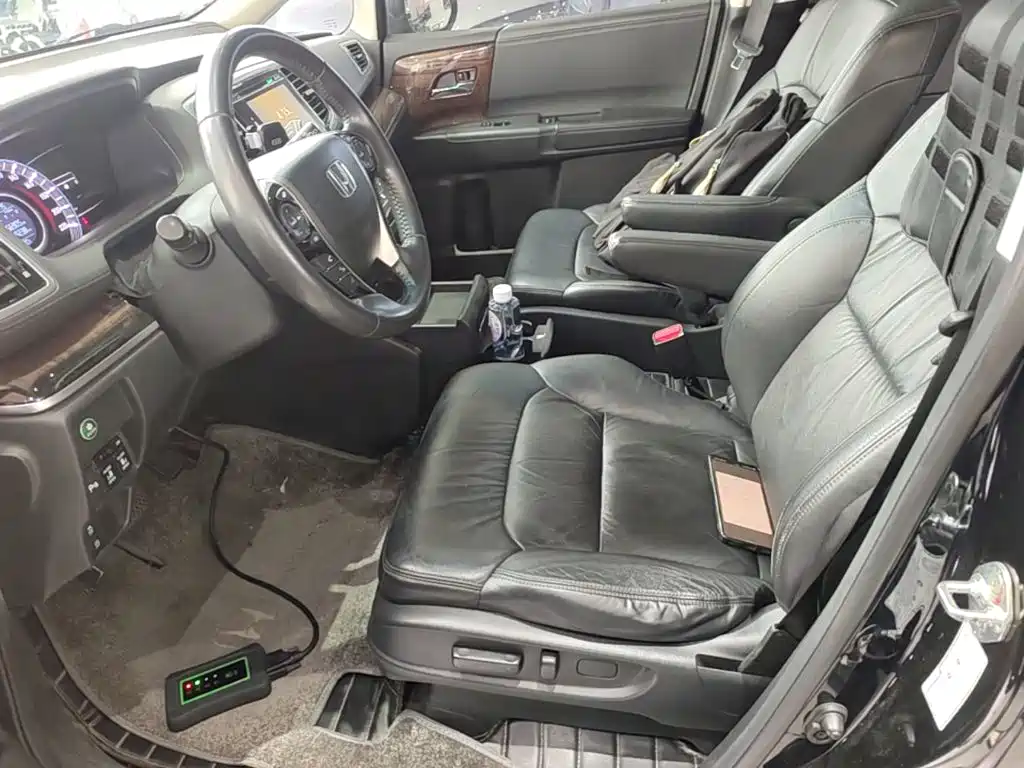 Honda Odyssey 2016 — фото 15