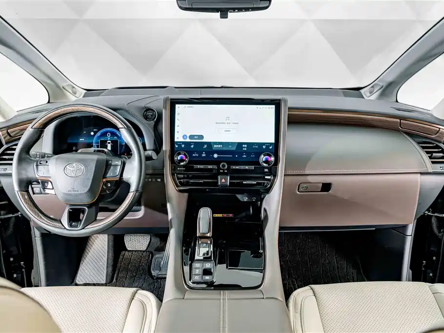 Toyota Alphard 2024 — фото 13
