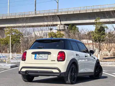 MINI MINI 2022