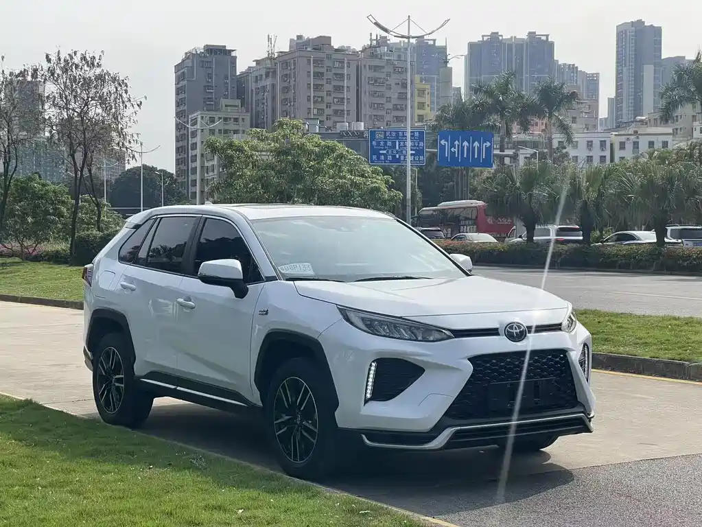 Toyota Wildlander 2022 — фото 2