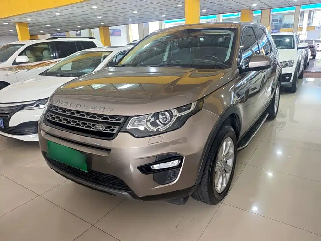 Land Rover Discovery Sport 2017 — фото 1