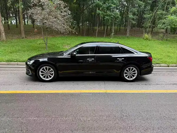 Audi A6L 2022