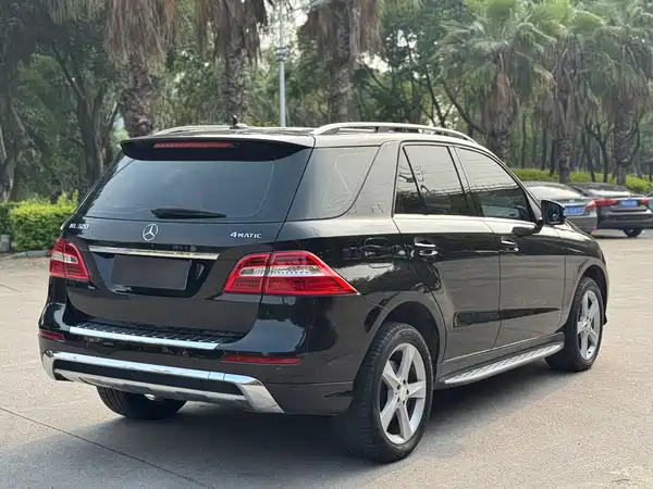 Mercedes-Benz M-Class 2015