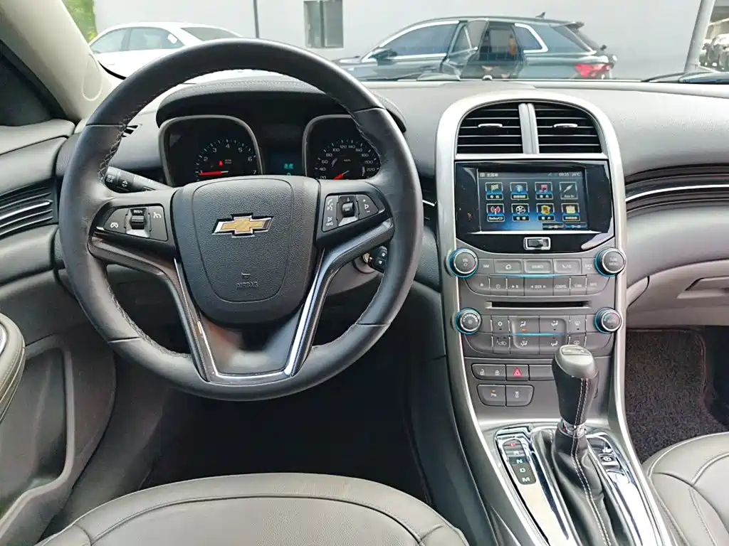 Chevrolet Malibu 2015 — фото 13