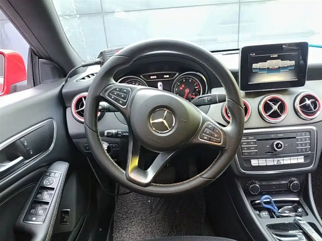 Mercedes-Benz CLA 2017 — фото 11
