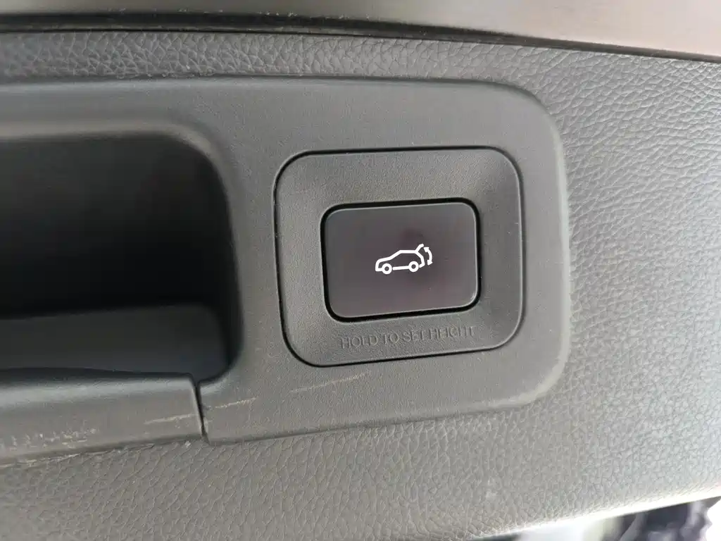 GAC Motor Trumpchi GS8 2023 — фото 19