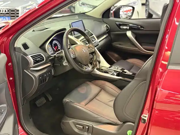 Mitsubishi Yige 2018
