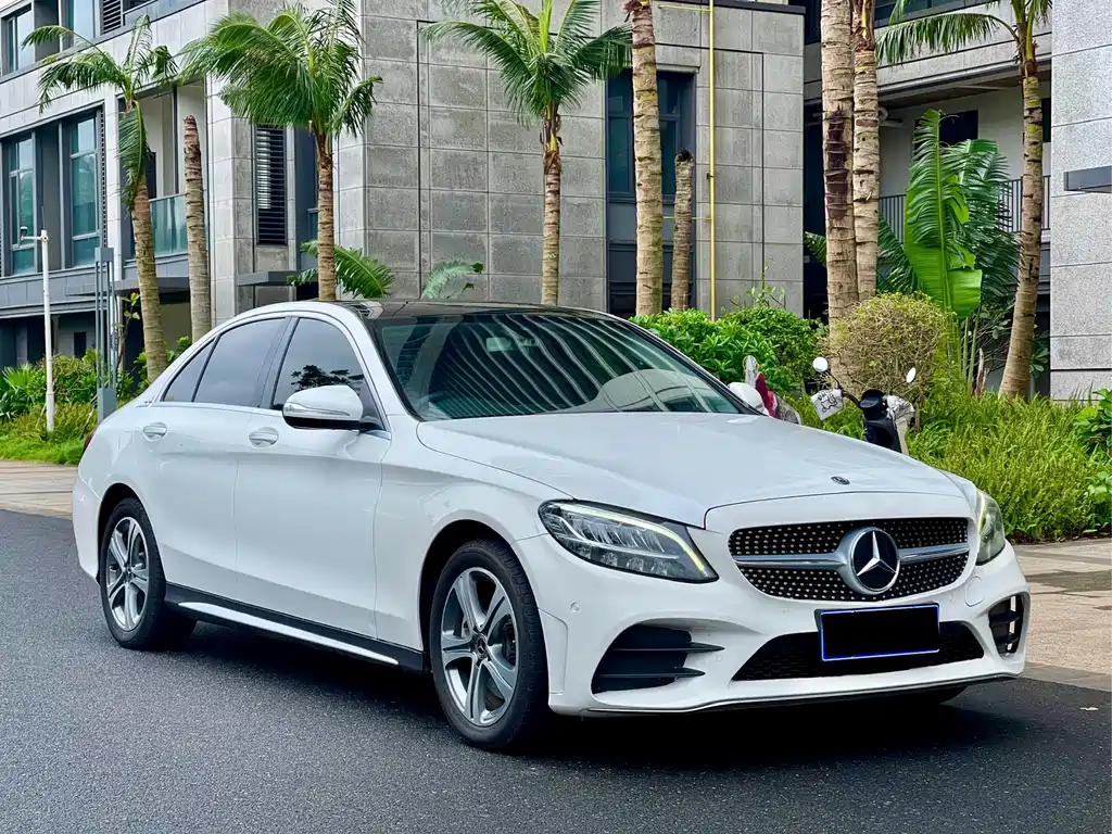 Mercedes-Benz C-Class 2019 — фото 3