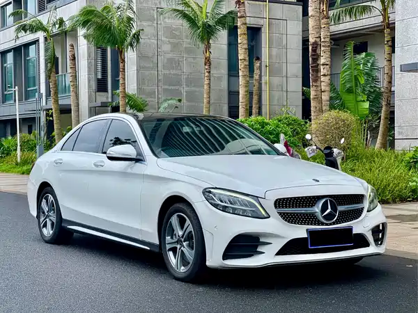 Mercedes-Benz C-Class 2019
