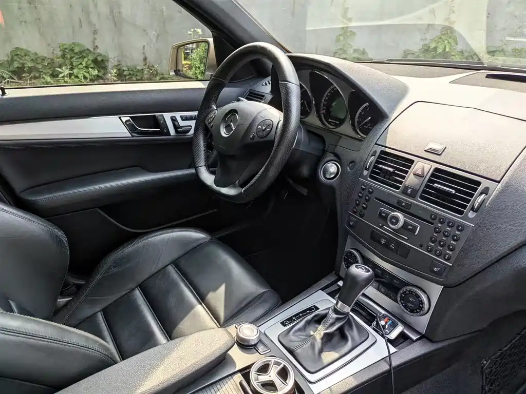 Mercedes-Benz C-Class AMG 2011 — фото 20