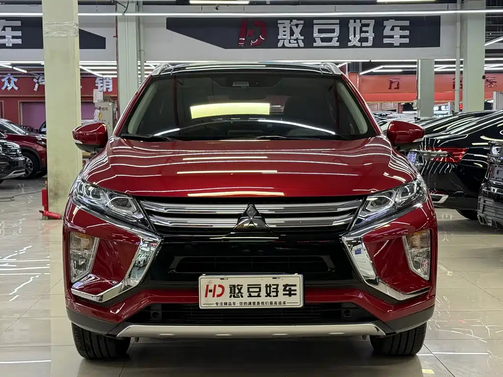 Mitsubishi Eclipse Cross 2018 — фото 18