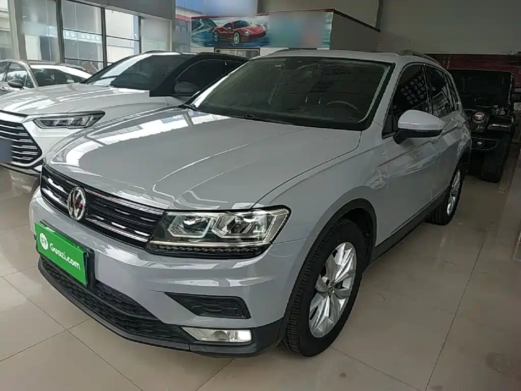 Volkswagen Tiguan 2017 — фото 1