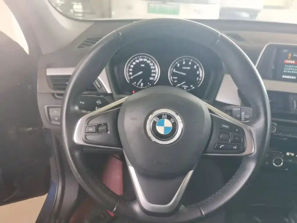 BMW X1 2019 — фото 11
