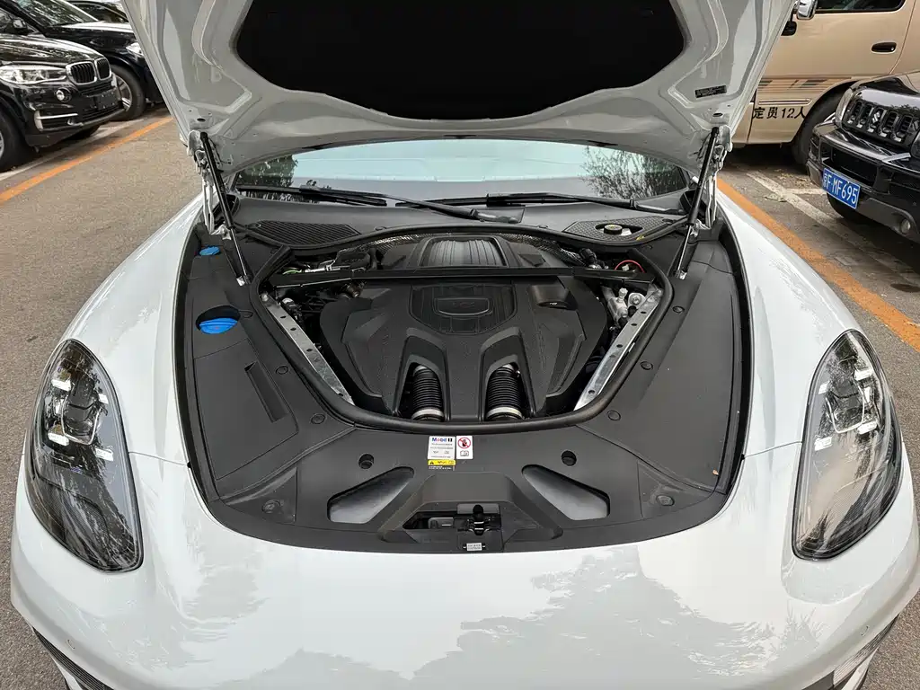 Porsche Panamera 2023 — фото 18