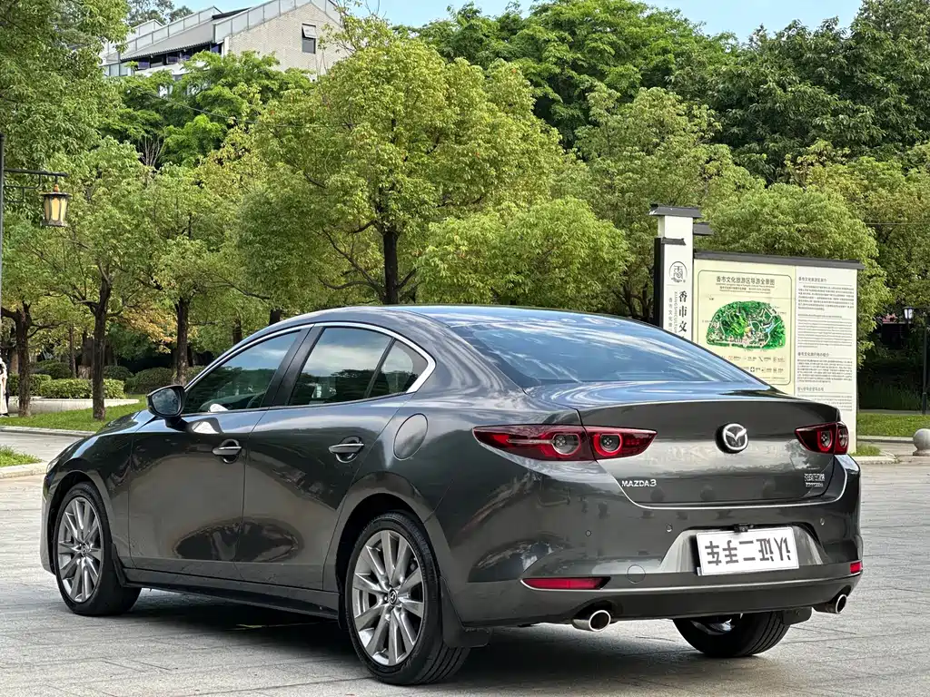 Mazda 3 Axela 2021 — фото 14