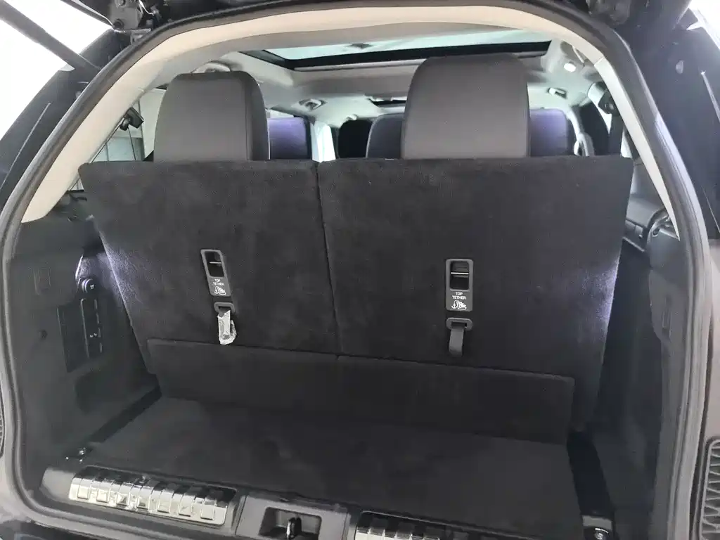 Land Rover Discovery 2019 — фото 14