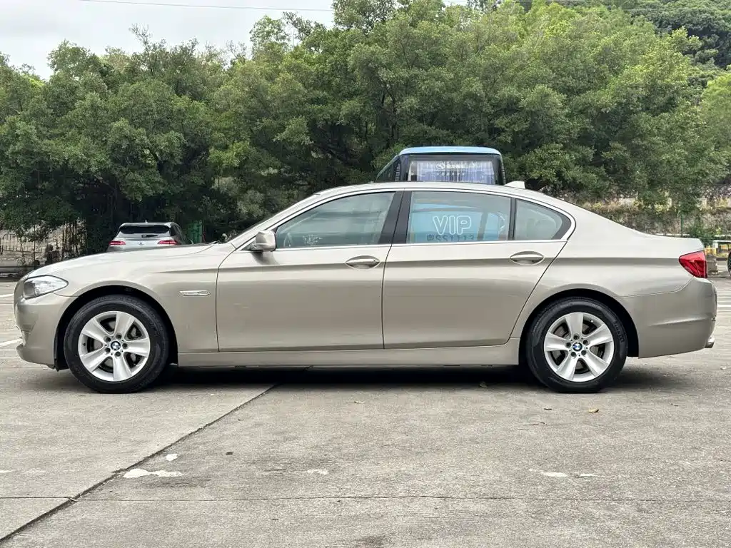 BMW 5 Series 2011