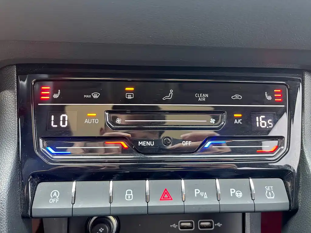 Skoda Korok 2023 — фото 15