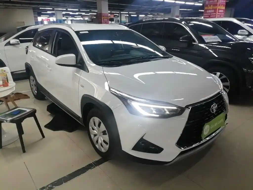 Toyota Yaris L 2021