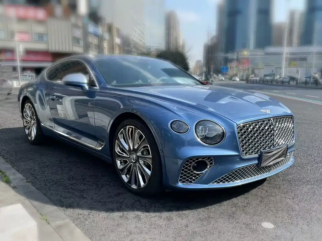Bentley Continental 2023 — фото 3