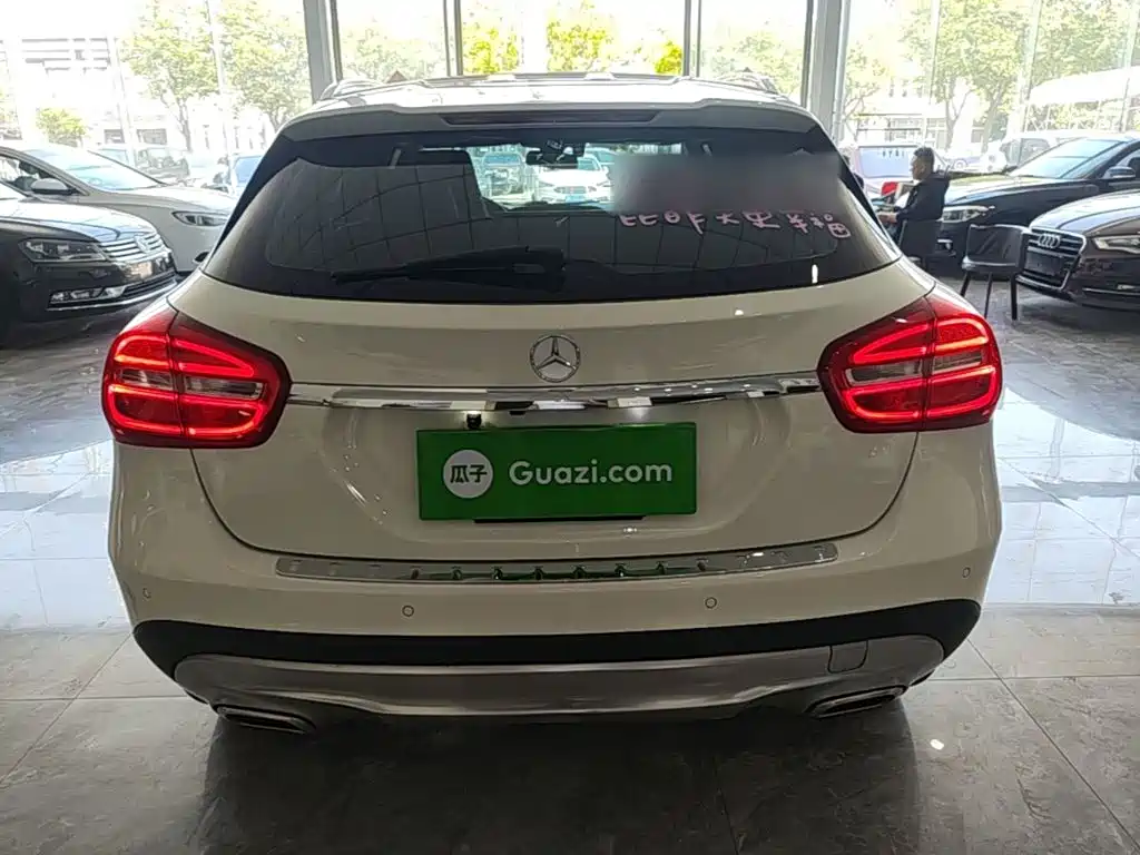 Mercedes-Benz GLA 2015