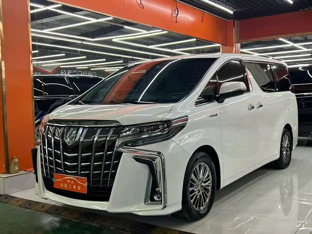 Toyota Alphard 2020 — фото 1