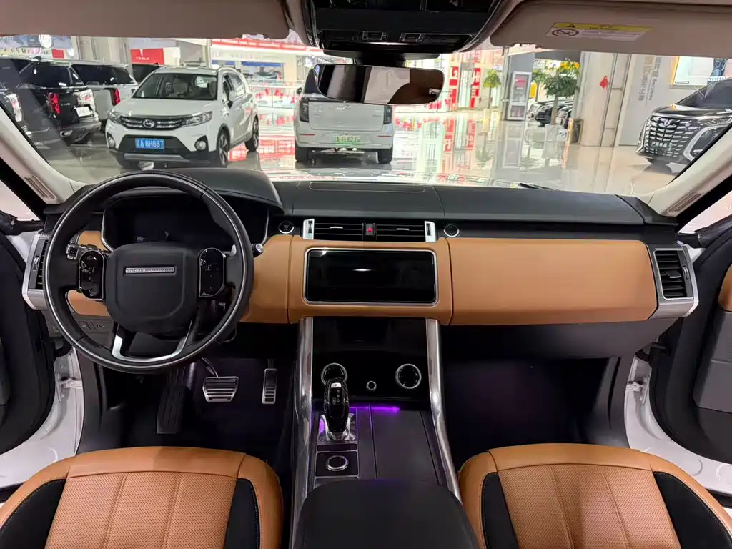 Land Rover Sport 2020 — фото 9