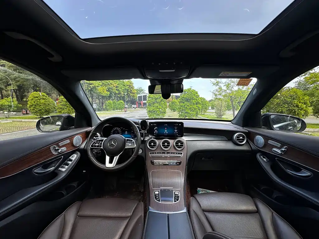 Mercedes-Benz GLC 2021 — фото 13