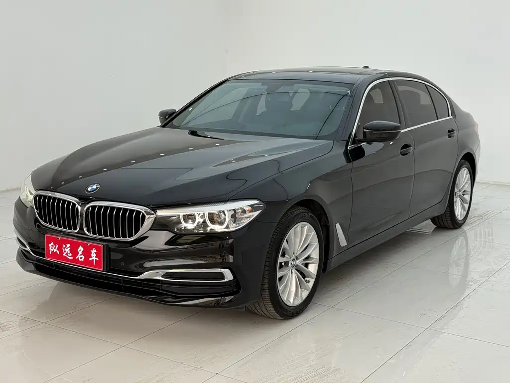 BMW 5 Series 2019 — фото 1