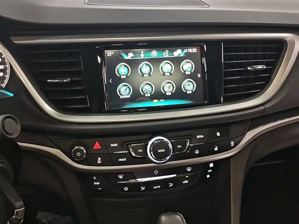 Buick Excelle 2019 — фото 13
