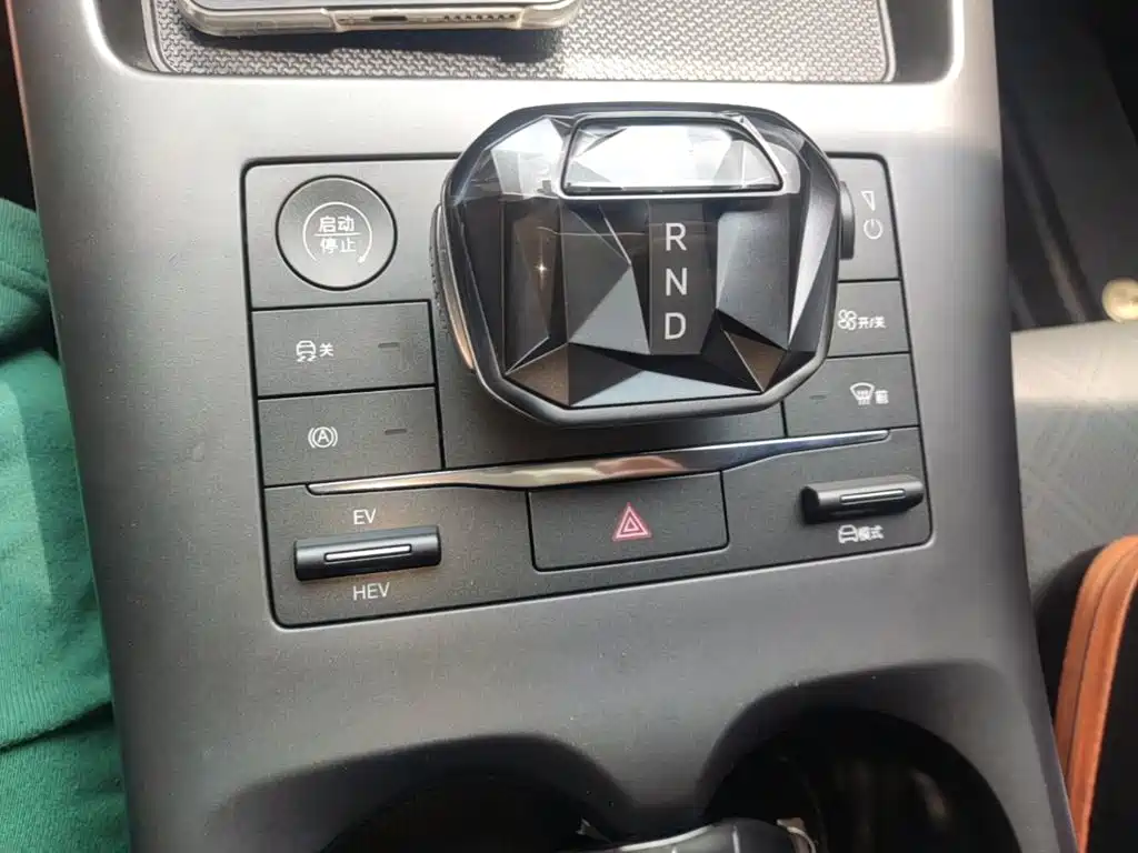 BYD Qin PLUS 2025 — фото 14