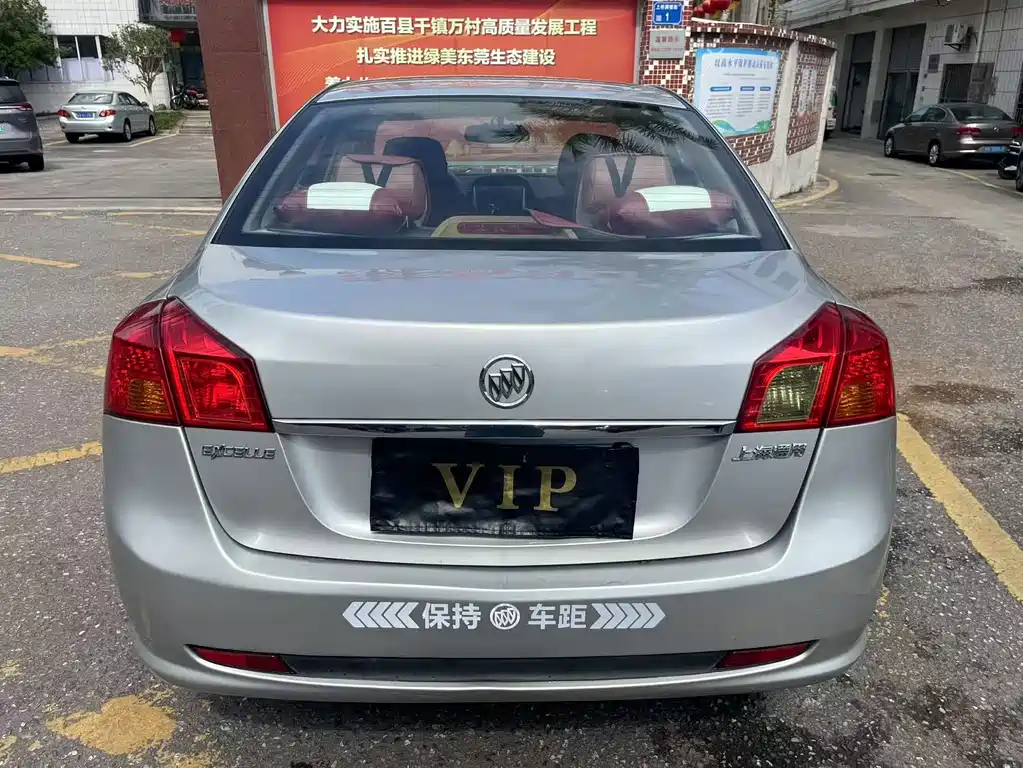 Buick Excelle 2011