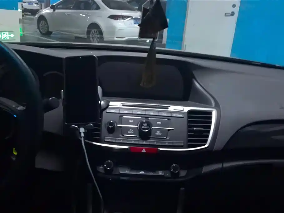 Honda Accord 2018 — фото 13