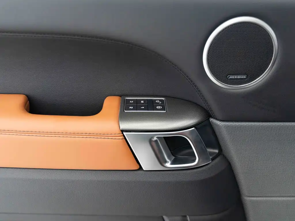 Land Rover Sport 2017 — фото 16