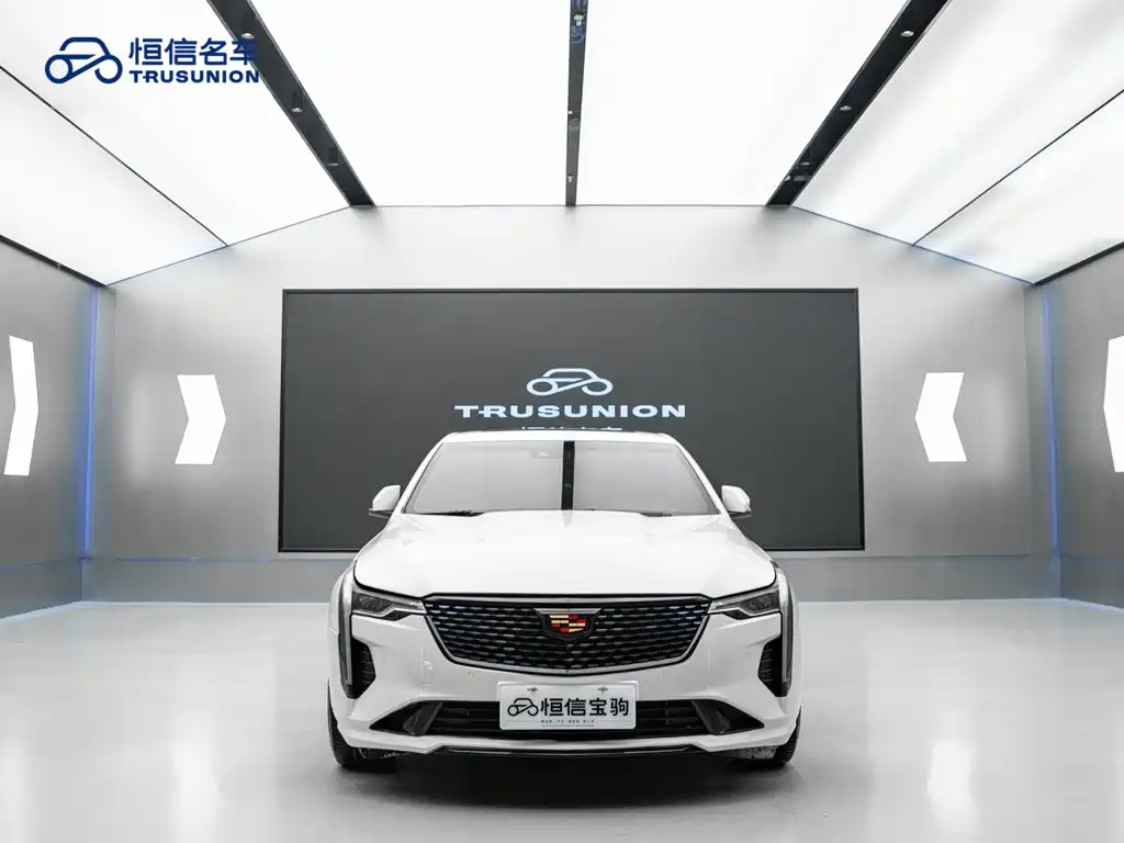 Cadillac CT4 2021 — фото 2