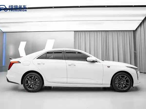 Cadillac CT4 2021