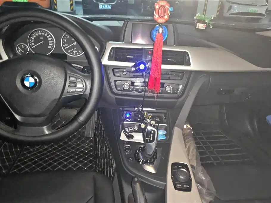 BMW 3 Series 2014 — фото 13