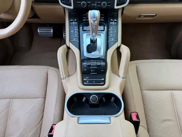 Porsche Cayenne 2011