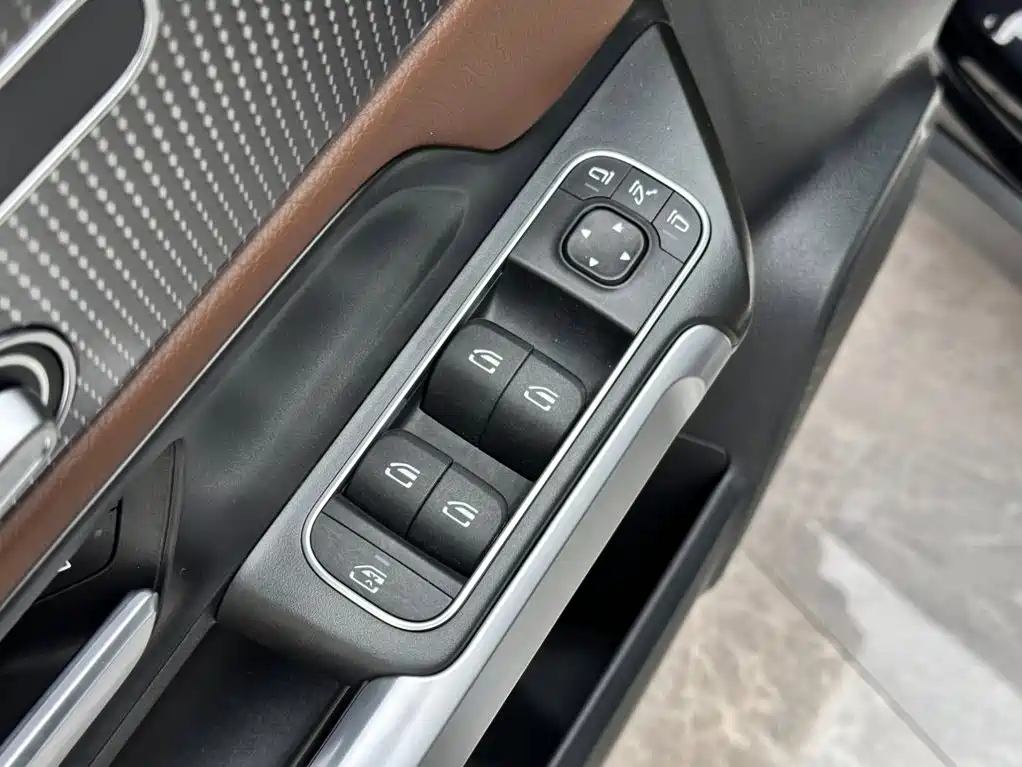 Mercedes-Benz GLB 2022 — фото 16